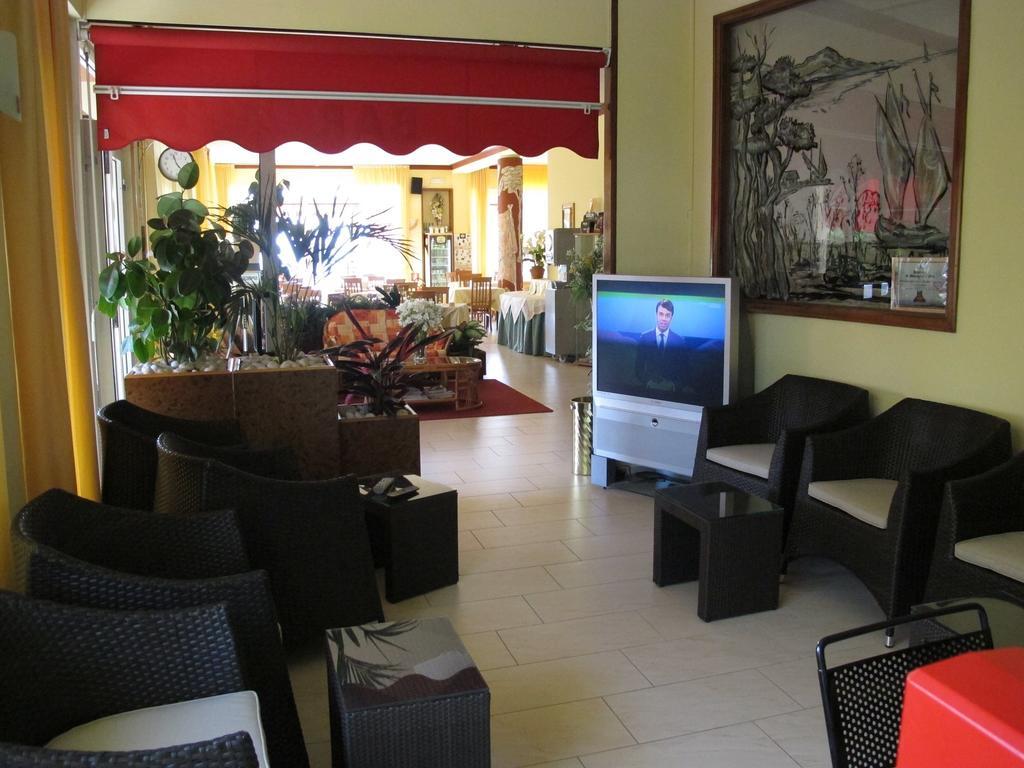 Hotel Astoria Lido Sirmione Exterior photo