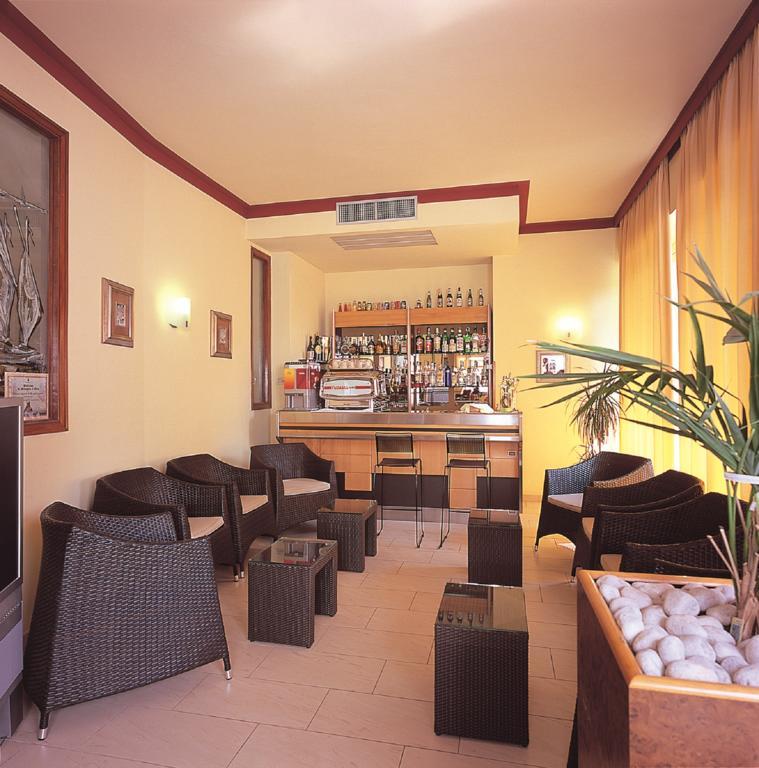 Hotel Astoria Lido Sirmione Exterior photo